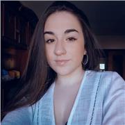 Profesora de Español imparte clases para extranjeros de todas las edades